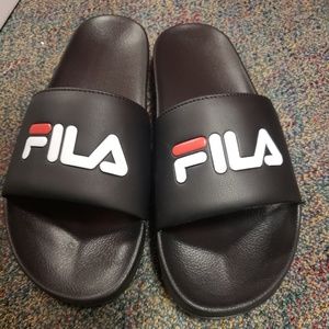 Fila Slides